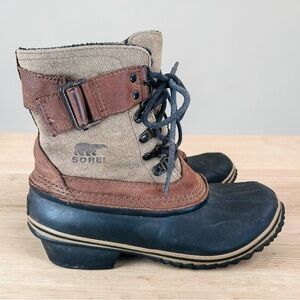 Women’s size 7 Sorel Women's Winter Fancy Lace II Boots